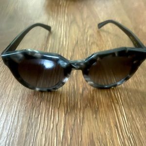 Ladies sunglasses